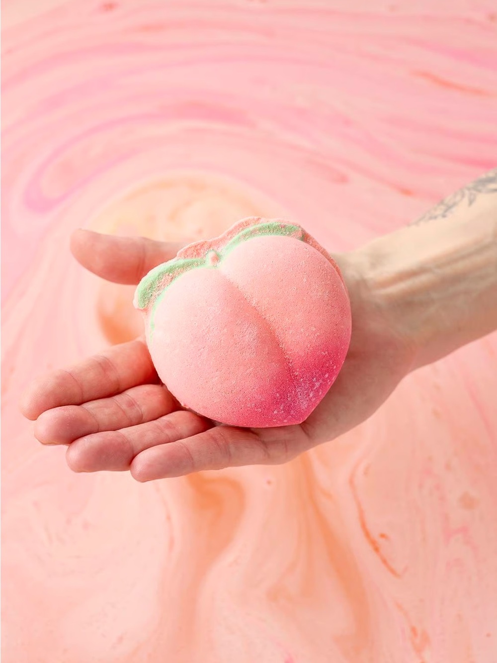 Lush Peachy Vegan Bath Bomb 🍑🛁